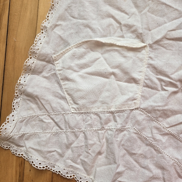 Vintage/antique Eyelet Apron - Picture 2 of 5